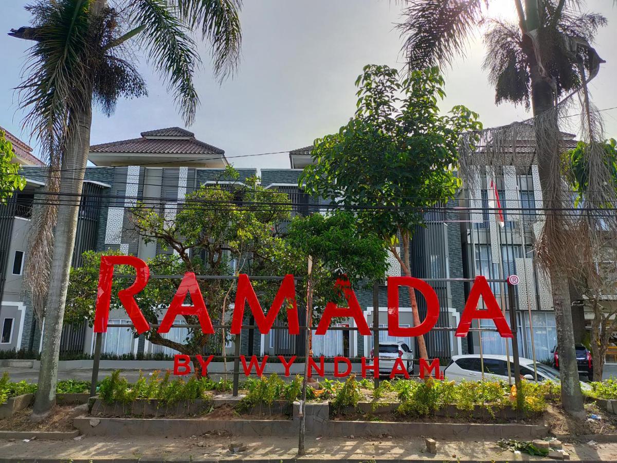 斯勒曼 Ramada By Wyndham Yogyakarta酒店 外观 照片