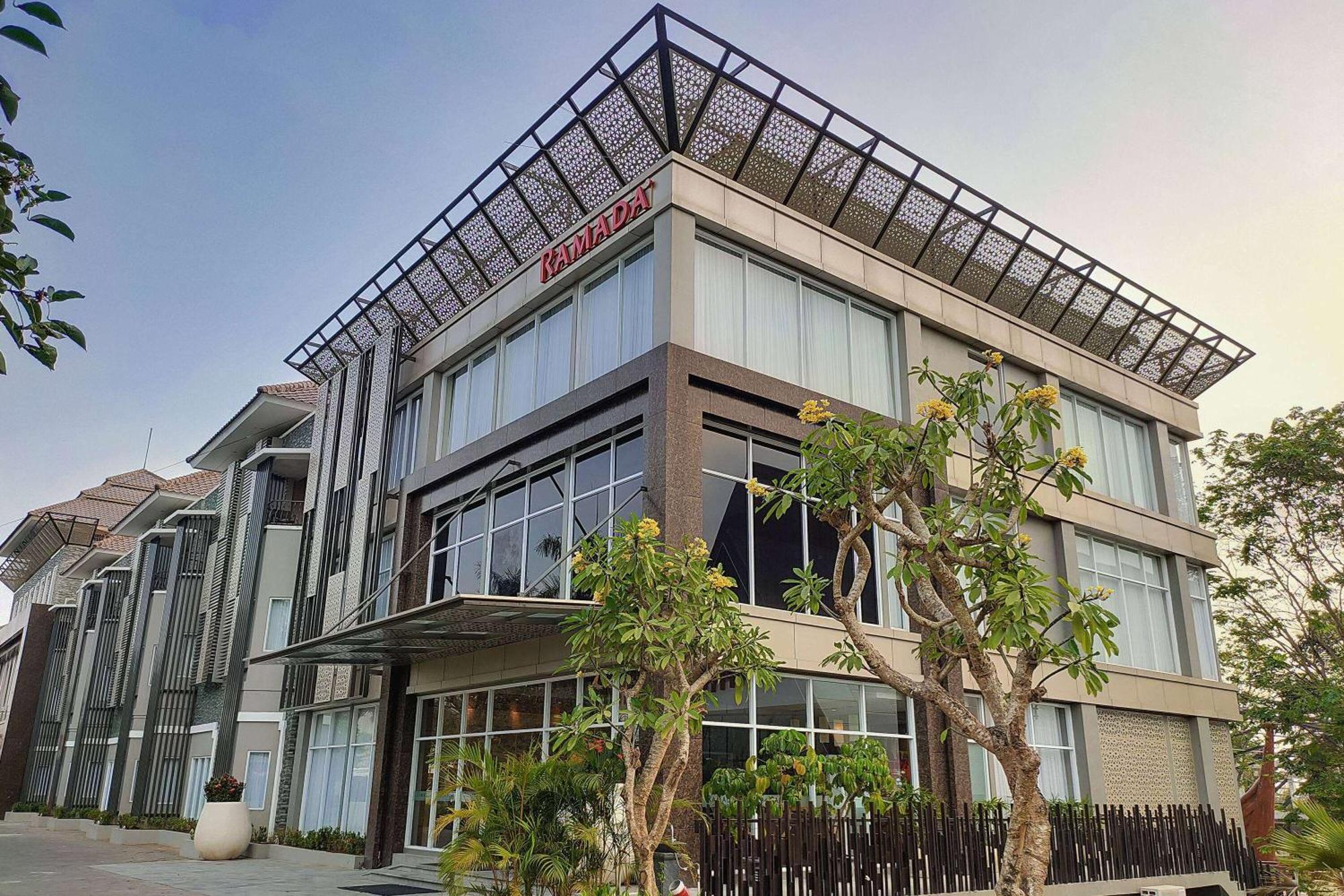 斯勒曼 Ramada By Wyndham Yogyakarta酒店 外观 照片