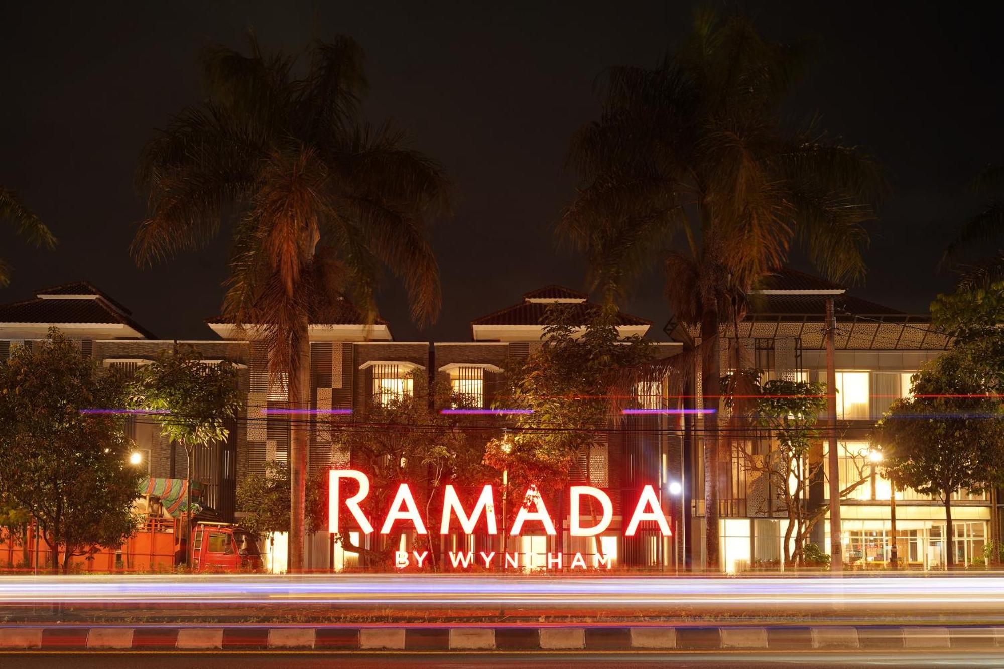 斯勒曼 Ramada By Wyndham Yogyakarta酒店 外观 照片